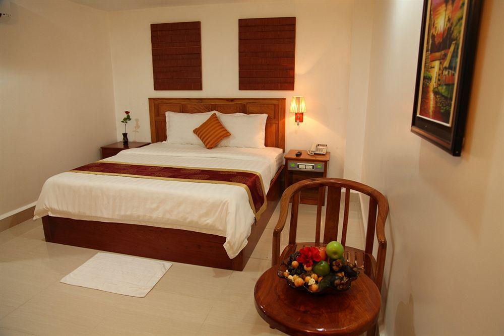 Huang Ting Hotel Phnom Penh Exterior foto