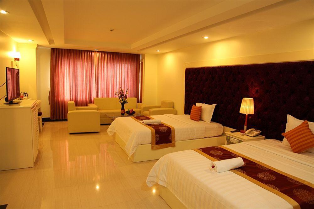 Huang Ting Hotel Phnom Penh Exterior foto