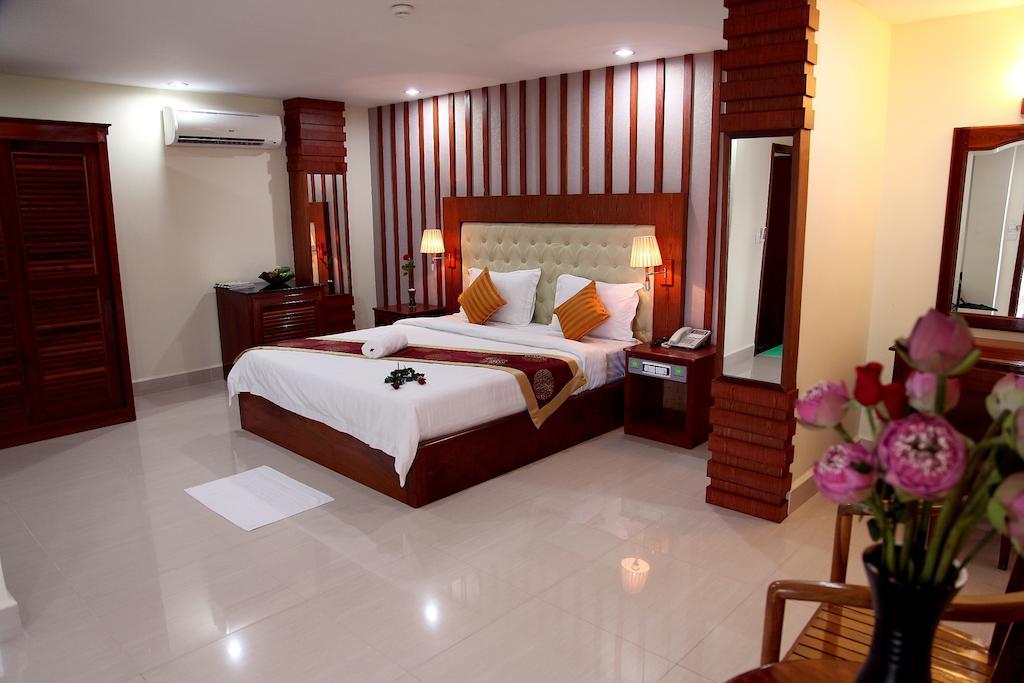 Huang Ting Hotel Phnom Penh Exterior foto