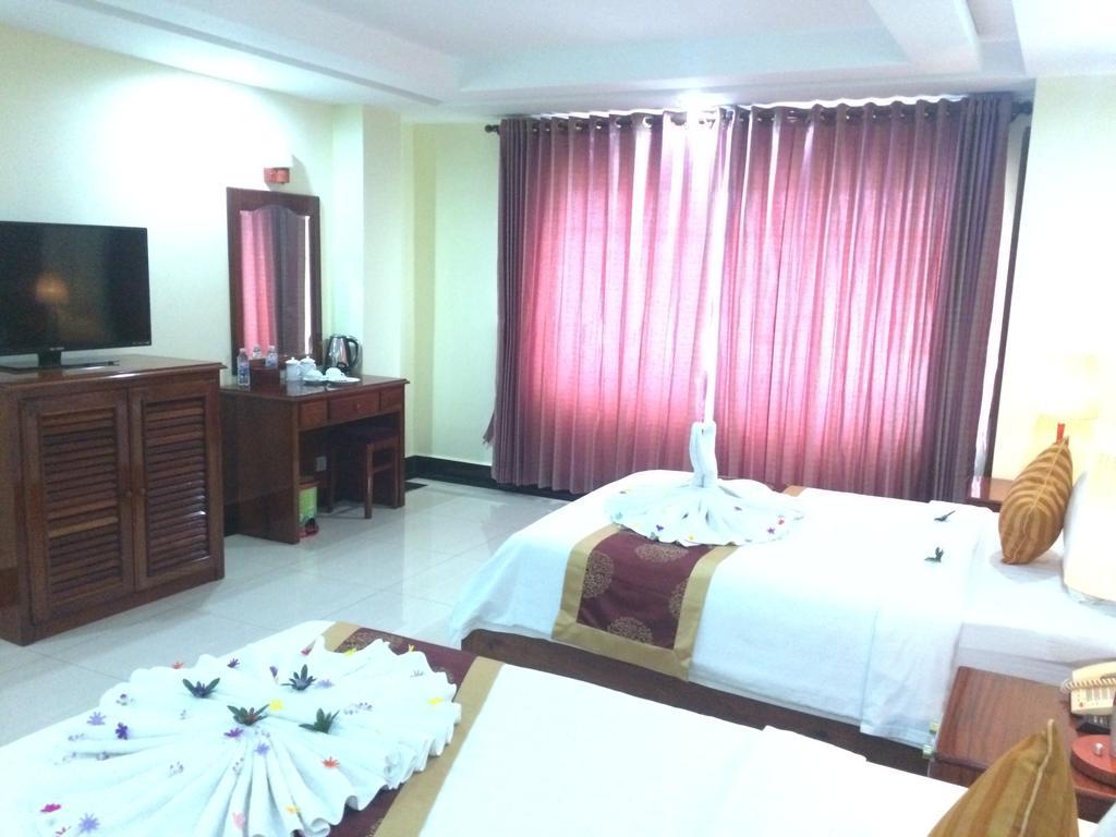 Huang Ting Hotel Phnom Penh Exterior foto