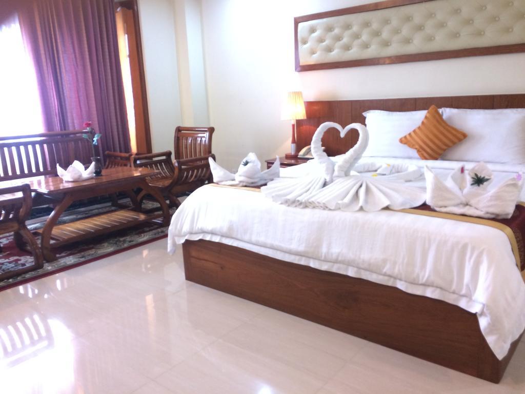 Huang Ting Hotel Phnom Penh Exterior foto